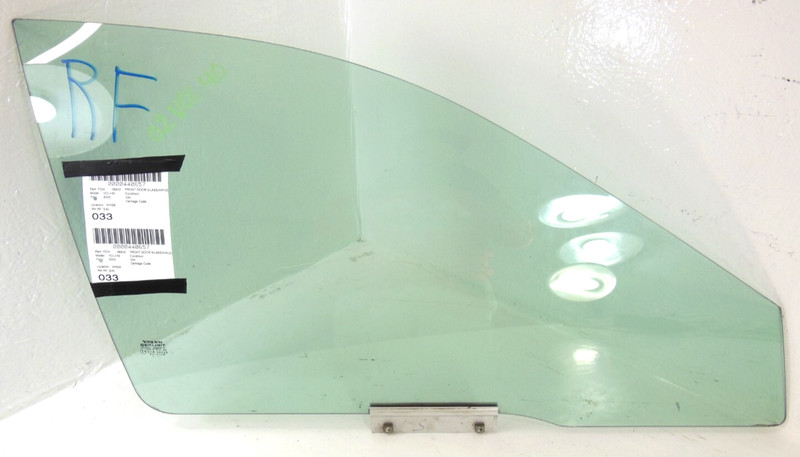 2000-2004 Volvo S40 Front Door Window Glass Passenger Right RH OEM