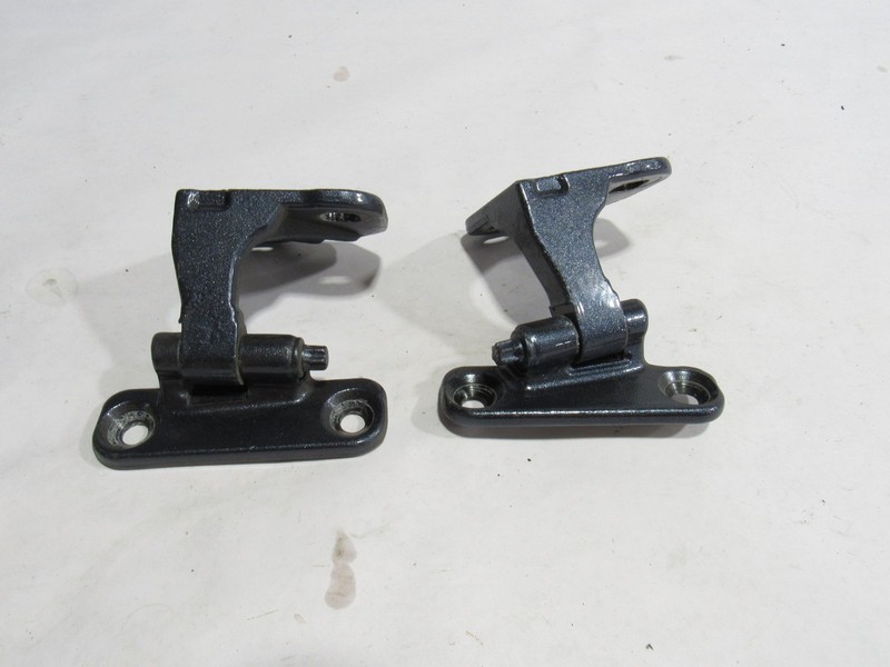 11 12 Fisker Karma 2012 Front Right Passenger Door Upper Lower Hinges @2