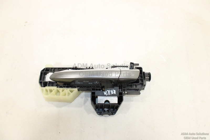 2014-2019 MERCEDES CLA250 C117 REAR LEFT EXTERIOR DOOR HANDLE KEYLESS OEM