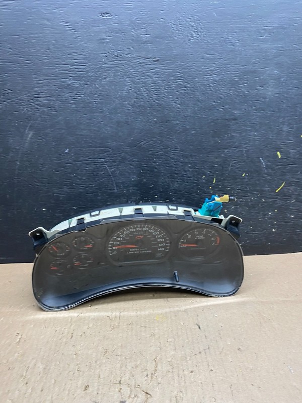 2000 to 2005 Chevrolet Monte Carlo Speedometer Cluster Gauge OEMT5835 DG