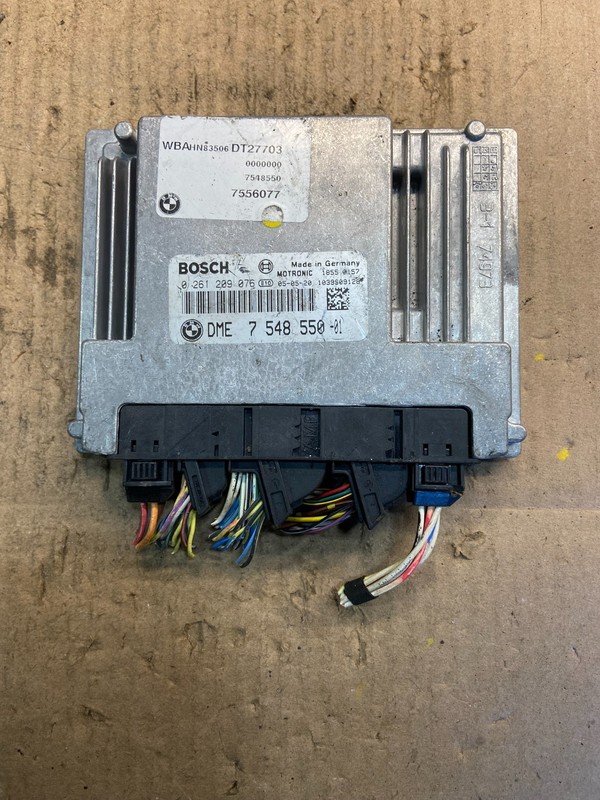 2006 to 2007 Bmw 550i 750i Engine Computer ECU Control Module ECM Z0697 DG