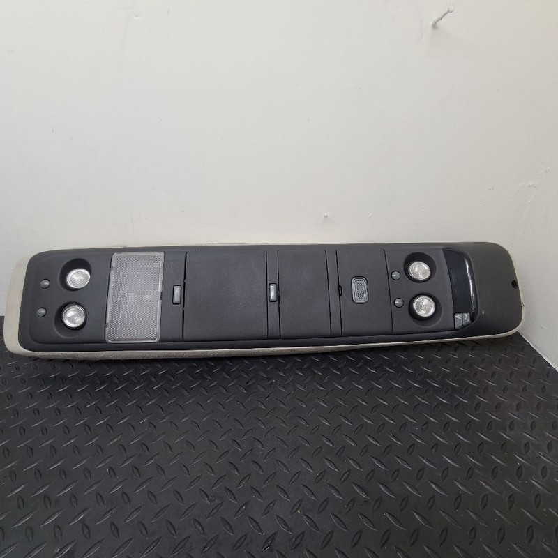 96-05 Chevrolet Astro Van Roof Console Assembly OEM 12384813