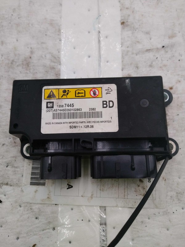 Used Air Bag Module fits: 2012 Chevrolet Traverse Air Bag below console Grade A