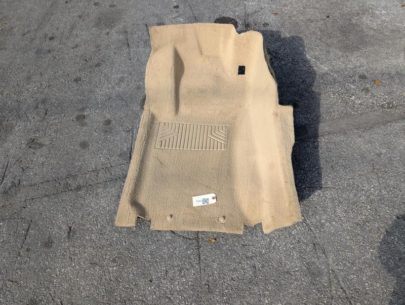 Front Left Floor Covering Carpet 2007 Mercedes R350 25168021408L28 2006 - 2009