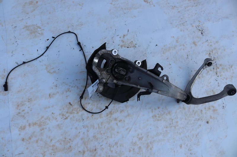 2014-2019 INFINITI Q50 3.0L RWD FRONT RIGHT SPINDLE KNUCKLE WHEEL HUB OEM