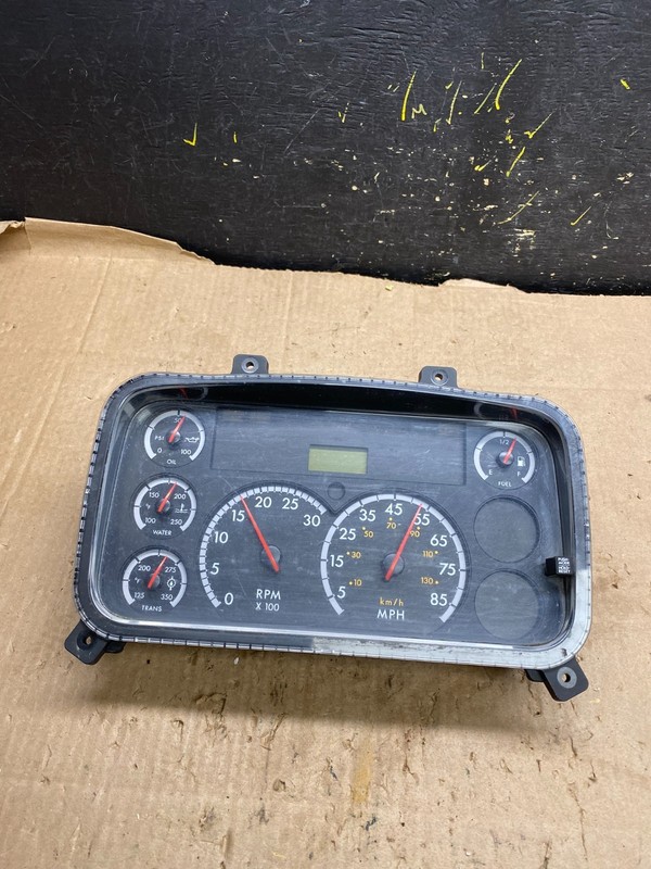 2007 Freightliner M2 Used Instrument Cluster Z1967 PS