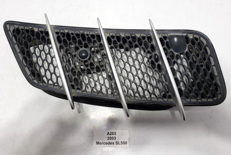 ✅ 03-09 OEM Mercedes R230 SL500 SL55 Front Right Hood Vent Grille Trim W/ Cover