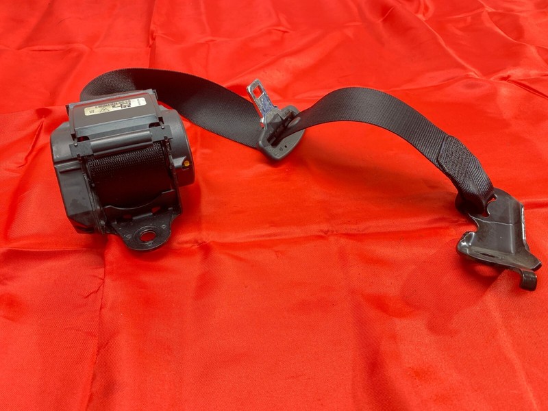 14-19 BMW F16 F86 X6 Rear Left Driver Side Upper Seatbelt Retractor Black OEM✅