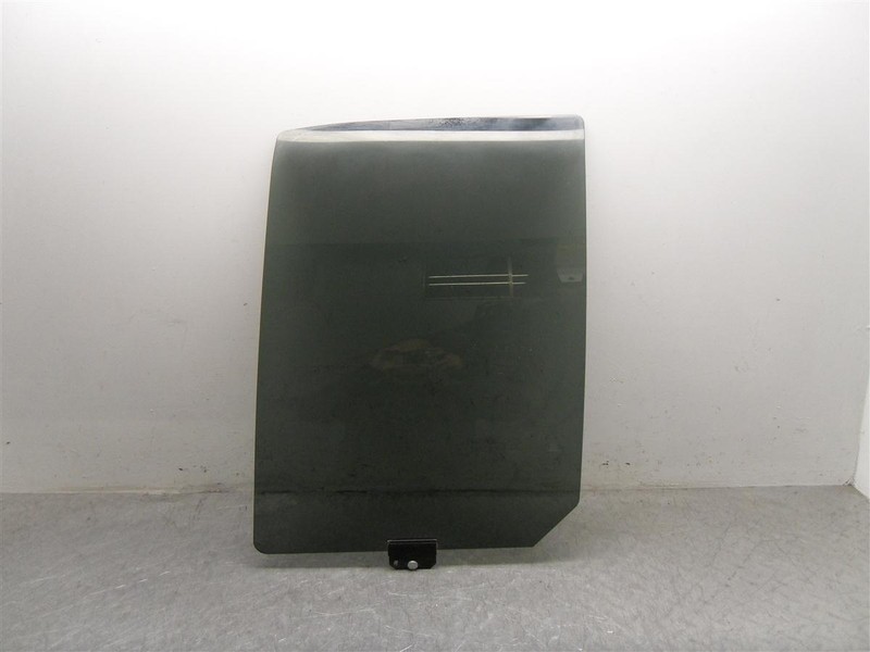02 03 04 05 06 JEEP LIBERTY REAR DRIVER LEFT DOOR GLASS OEM 278-05521AL