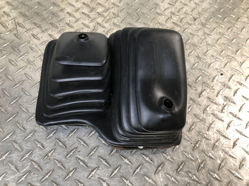 1987-1995 Jeep Wrangler YJ 2.5 MT Shifter Boot Assembly Tested Oem