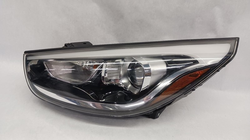 14-'17 HYUNDAI TUCSON Left driver headlight OEM Grade B