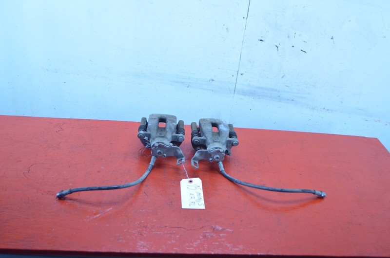 11-16 MINI COOPER COUNTRYMAN R60 REAR LEFT / RIGHT BRAKE CALIPER SET OEM