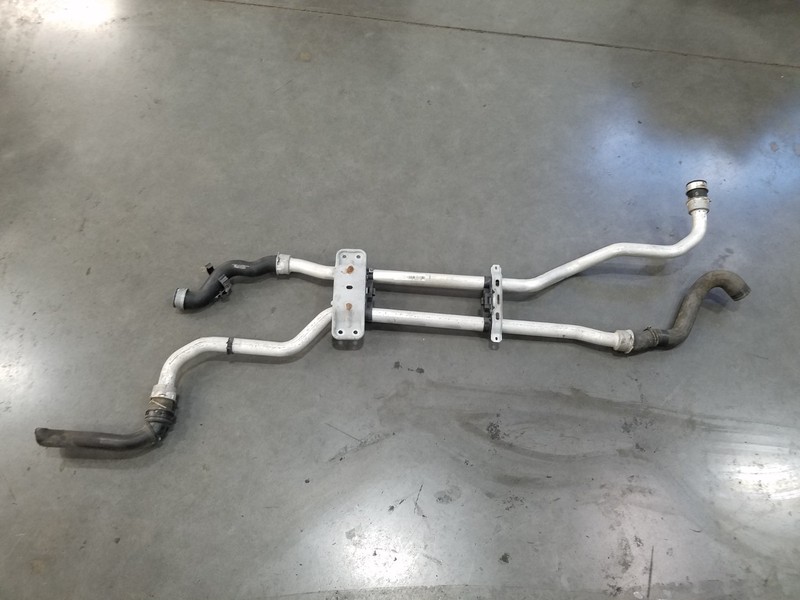 2008 Porsche Cayman S 987 Center Coolant Pipes #2381 E1