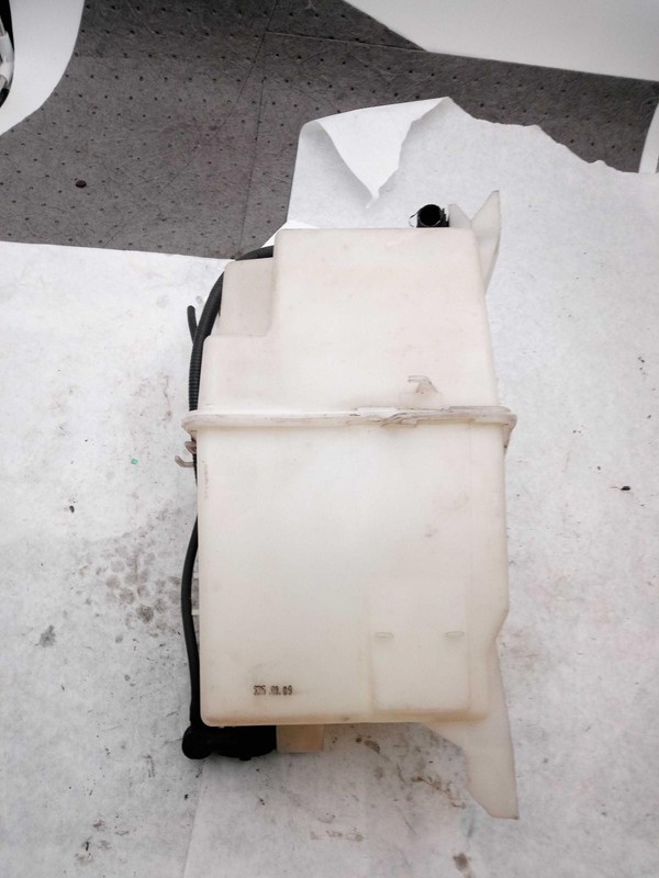 2015 Nissan Rogue Washer Fluid Reservoir OEM 2.5L Grey 289105HA0A 167K Miles