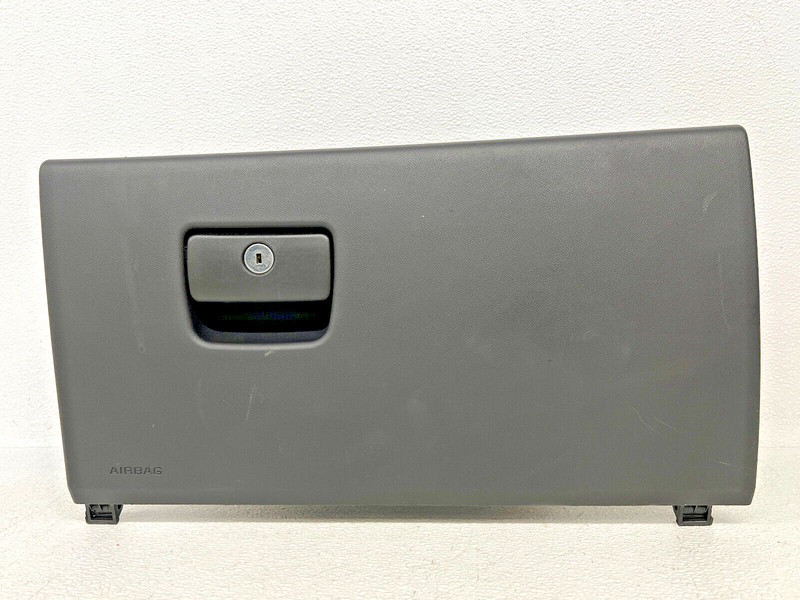⭐2016-2023 CHEVROLET CAMARO DASH RIGHT SIDE GLOVE BOX STORAGE BLACK OEM LOT2439