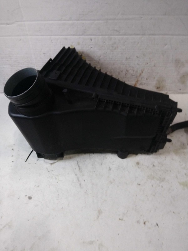 2015 AUDI Q7 Air Cleaner Assembly OEM 3.0L Black 135K Miles 7L6129601AT