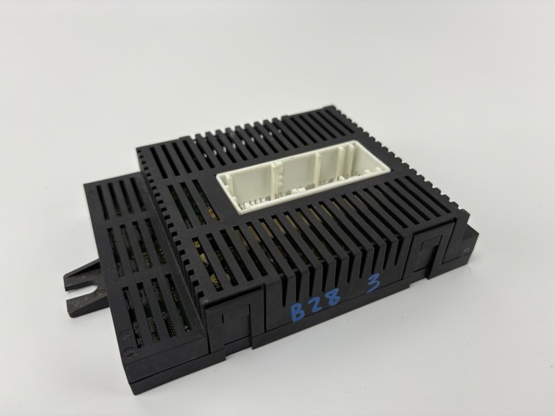 BMW 5 6 7 Series E60 E61 E65 E66 LM2 LWR Lear Light Module Control Unit 9153272