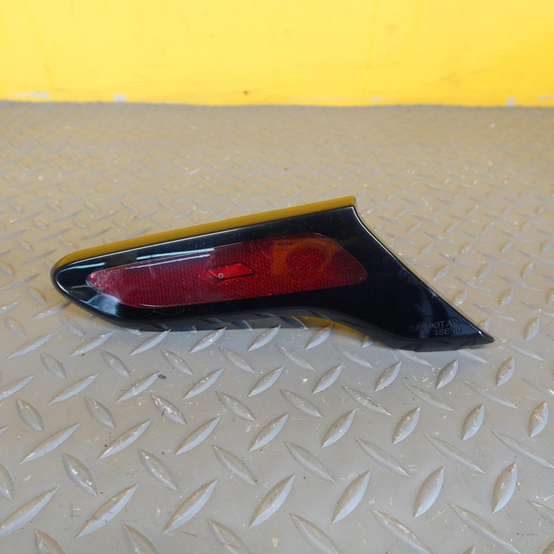 2021-2023 CHEVROLET BOLT EV REAR LEFT TURN SIGNAL REFLECTOR LAMP OEM 42787660