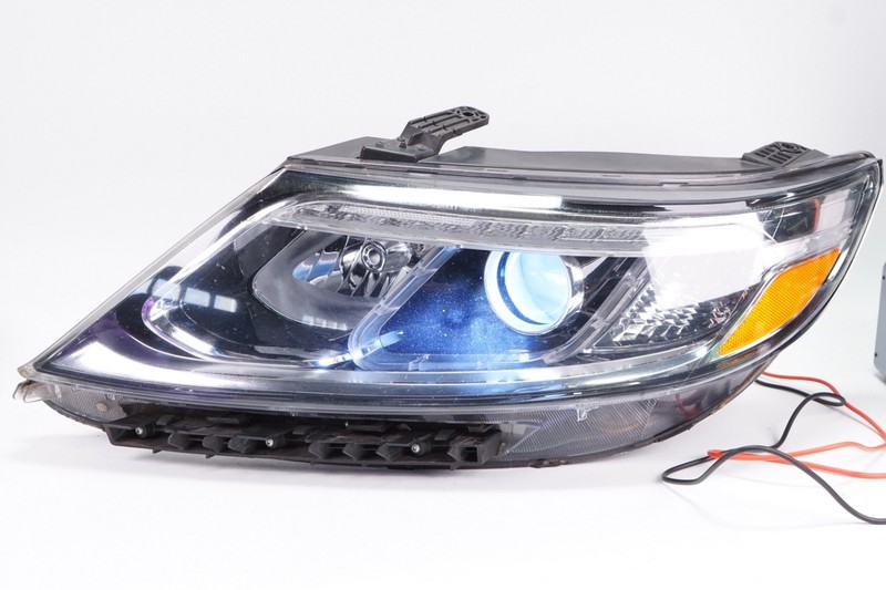KIA SORENTO Left LH Headlight Headlamp XENON OEM 2014 2015