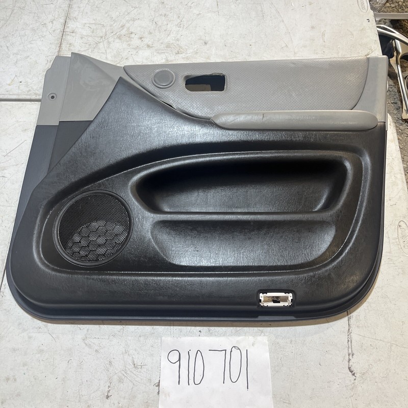 2001-2007 Toyota Highlander Hybrid Front Right Interior Door Trim Liner