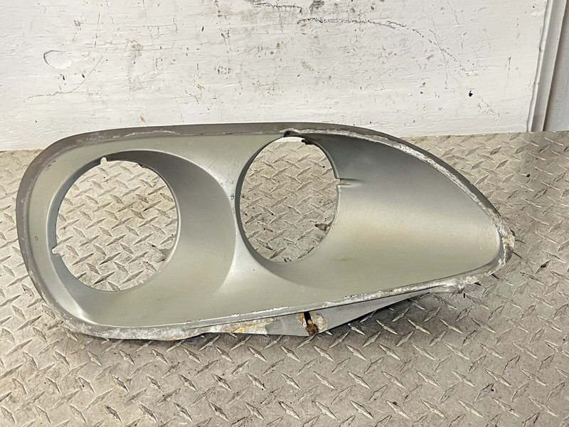 1972 Citroen DS 21 Front Right Passenger Side Headlight Pod Housing DS21 Trim