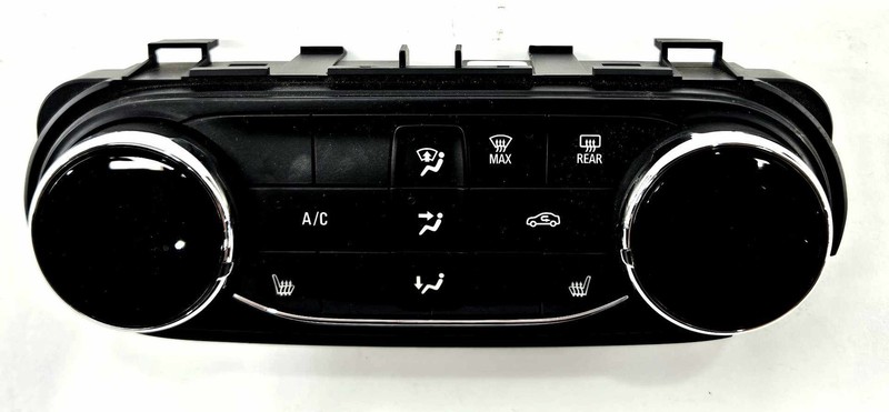 2021-25 Chevrolet Trailblazer Front AC Heater Climate Control Assembly 42775571