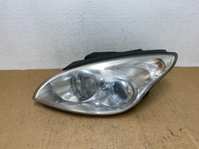 2010 to 2012 Hyundai Elantra Touring Left Driver Headlight Halogen Oem AD0512 DG