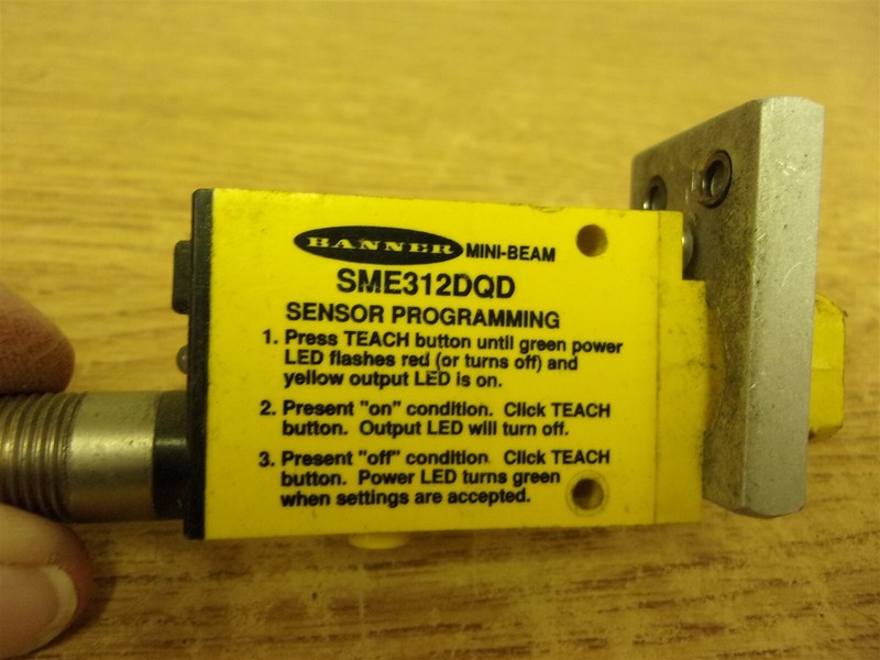 Banner SME3122DQD Photo Sensor MIni Beam *FREE SHIPPING*