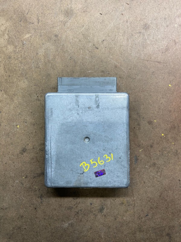 2002 Ford Van 5.4L Engine Control Module 2c2a-12a650-nc M9749 PS
