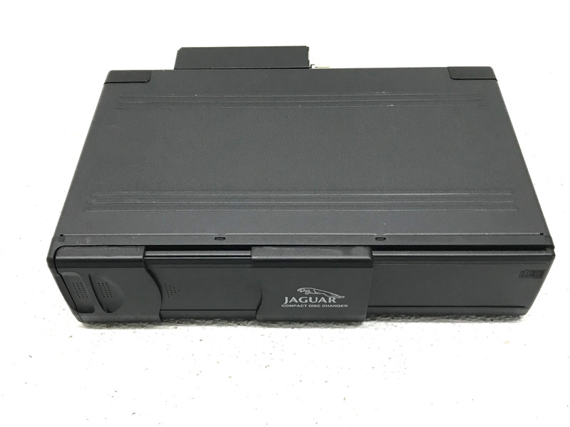 04-09 Jaguar XJ8 XJR VDP X350 Audio Player 6 Disc CD Changer 1X43-18C830-AC OEM