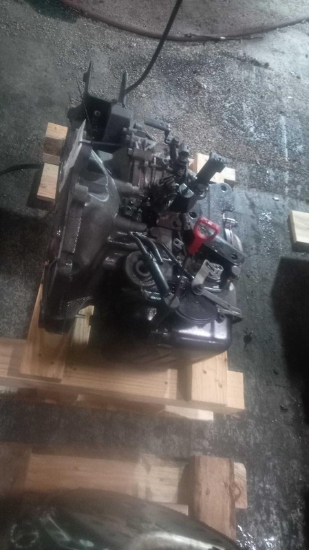 Used Automatic Transmission Assembly fits: 2005 Hyundai Tucson AT 2.7L 6 cylinde