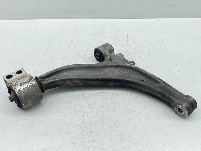 16-19 BUICK CASCADA Front left Lower Control Arm OEM 13371818