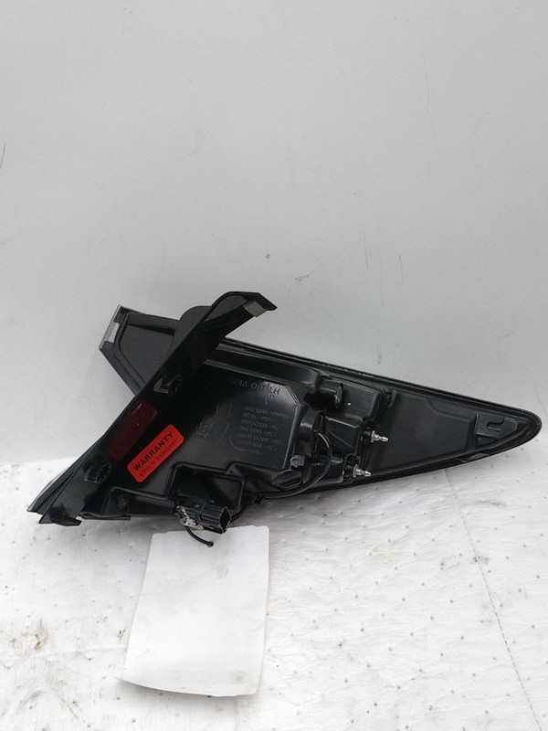 Used Left Tail Light Assembly fits: 2023 Hyundai Tucson US built LED quarter pan