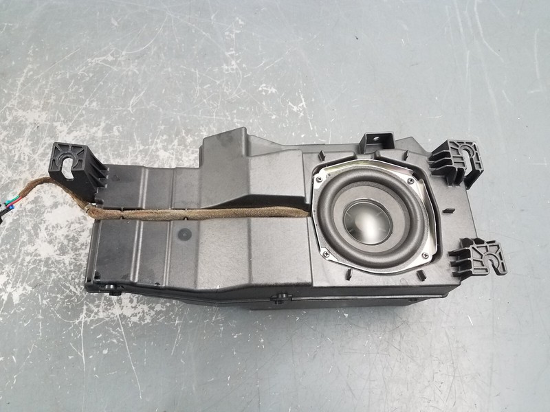 2008 Cadillac Escalade ESV Bose Subwoofer Enclosure #1071 A12