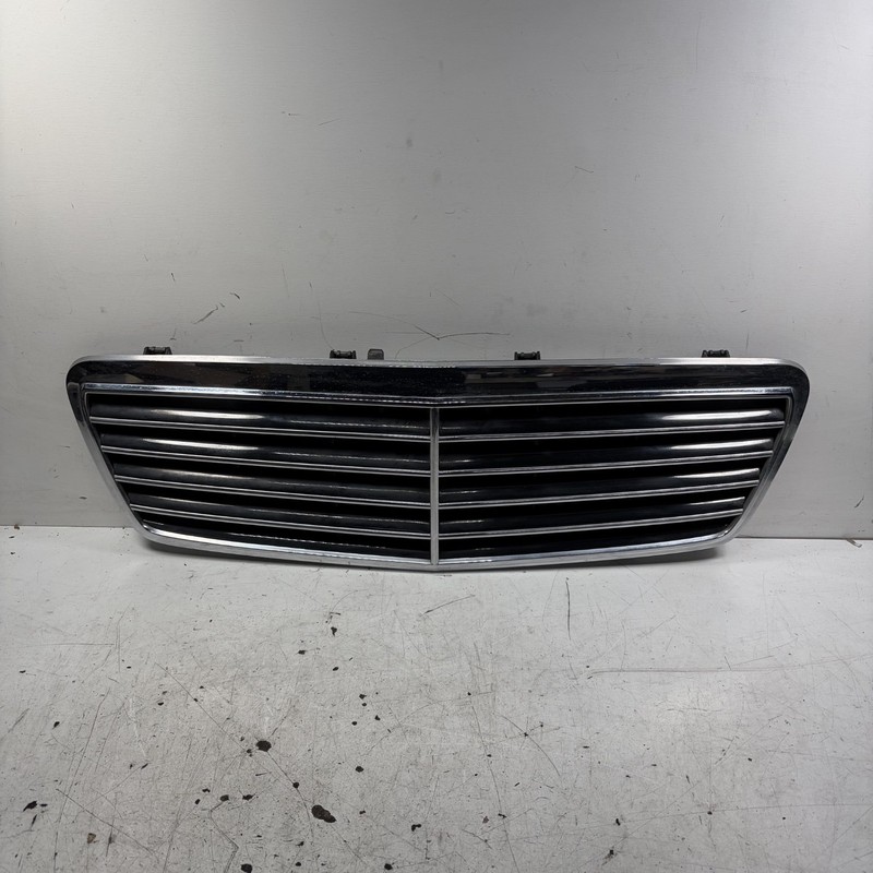 99-03 Mercedes W208 CLK430 Front Grille 2088800085 OEM