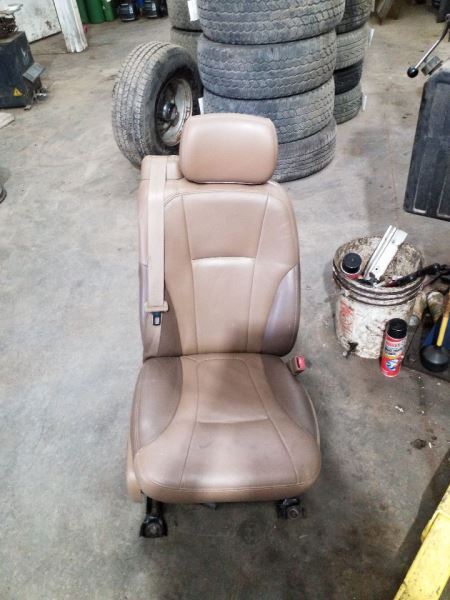 TRAILBLAZ 2003 Front Seat 245475