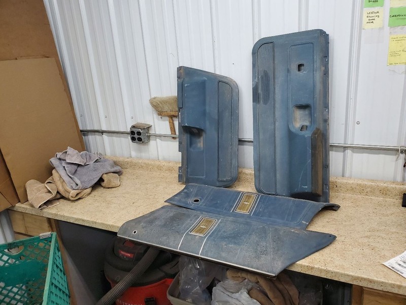 IMPALA1975 Front Door Trim Panel 305929