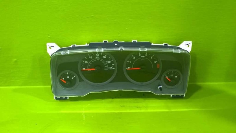07 COMPASS SPEEDOMETER CLUSTER 202K MILES OEM 3575-1