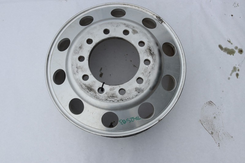 08-17 FREIGHTLINER CASCADIA 125 RIM 24.5x8.25 ACCURIDE MAX LOAD 7300 LBS OEM
