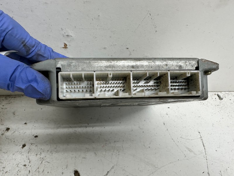 2005 Subaru Legacy 2.5L A/T Engine Computer Control Module Ecu Ecm Pcu Pcm Oem