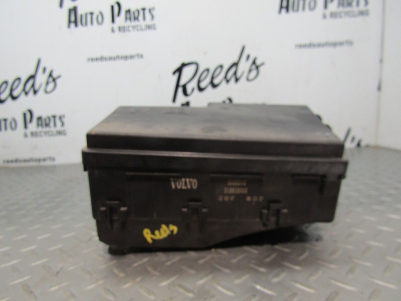 07 Volvo S40 Fuse Box Relay Junction Control Module OEM