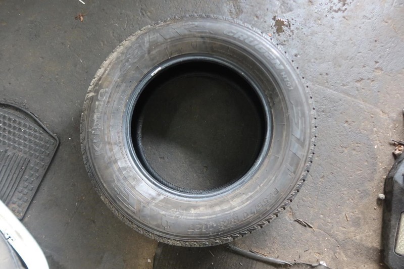 Kumho Crugen HT51 255/70R18 112T Single Used Tire