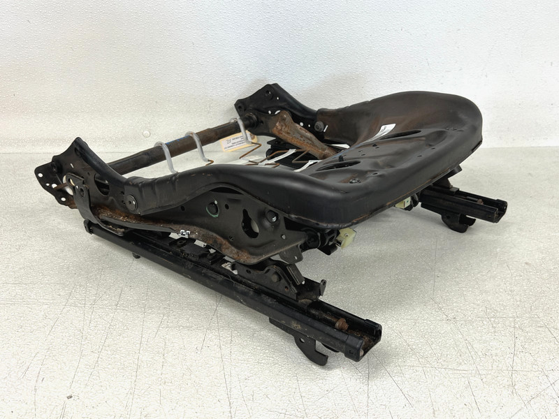 ⭐2016-2024 CHEVROLET CAMARO FRONT LEFT DRIVER SEAT TRACK FRAME RAIL OEM LOT2644