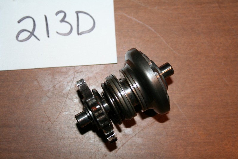 1986 Kawasaki KDX 200 Power Valve Governor Gear Assembly OEM 86 A
