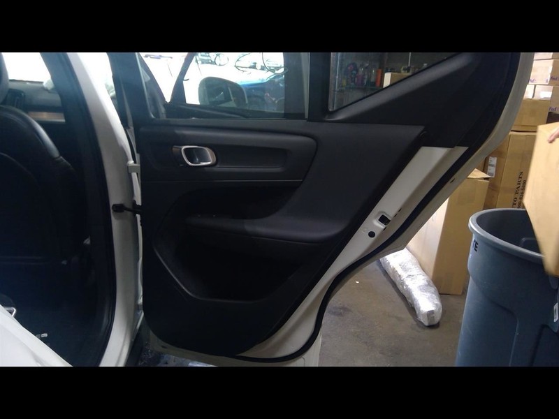 XC40 2020 Passenger Right Rear Door Trim Panel Rear 1686117