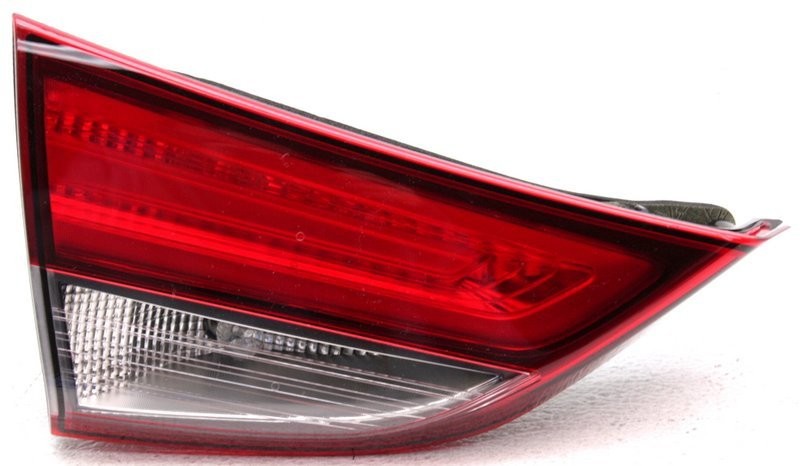 OEM Hyundai Elantra Sedan (US built) Left Driver Side Tail Lamp Lens Chip