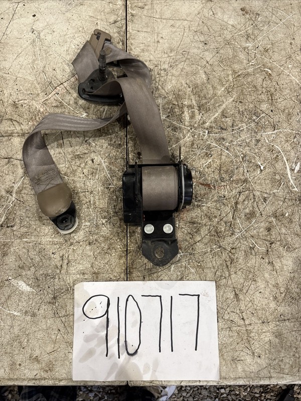 Dodge Durango 01-03 Rear 3rd Row Left Outer Seat Belt 5GY931T5AG OEM