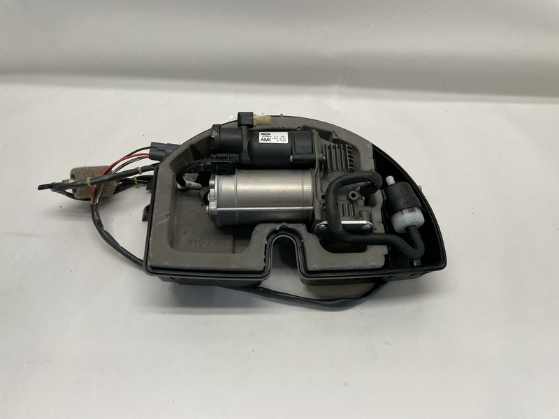 2014-2017 RANGE ROVER SPORT AIR SUSPENSION LEVELING PUMP COMPRESSOR 5 PASSENGER