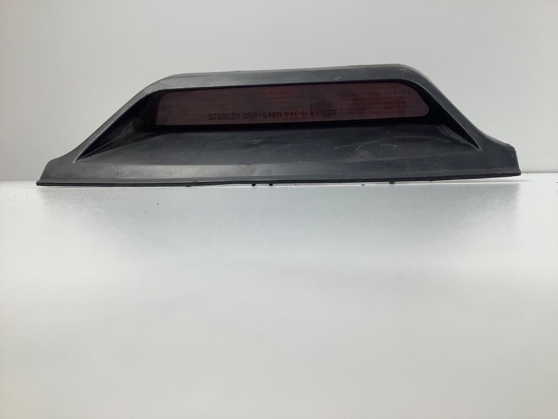 90-93 HONDA ACCORD 4 door THIRD BRAKE LIGHT Stanley 050-8468 OEM