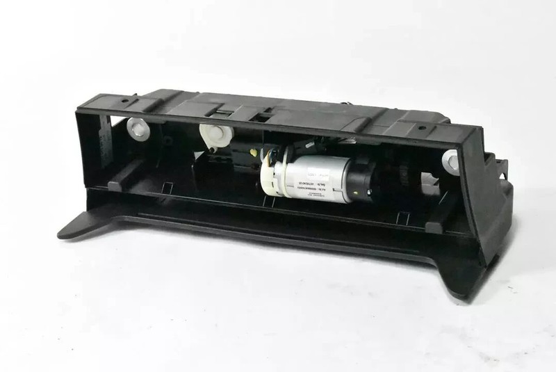 11-17 Mercedes W207 E550 E350 Windscreen Deflector Housing Bracket 207970057 OEM